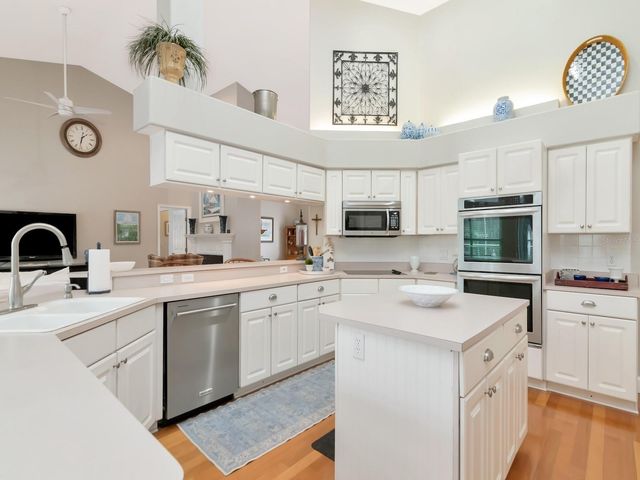 5201 SILVERADO WAY, Valrico, FL 33596