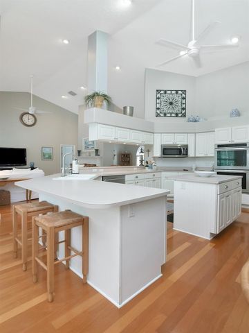 5201 SILVERADO WAY, Valrico, FL 33596