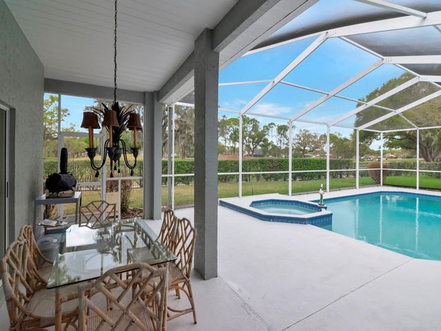 5201 SILVERADO WAY, Valrico, FL 33596