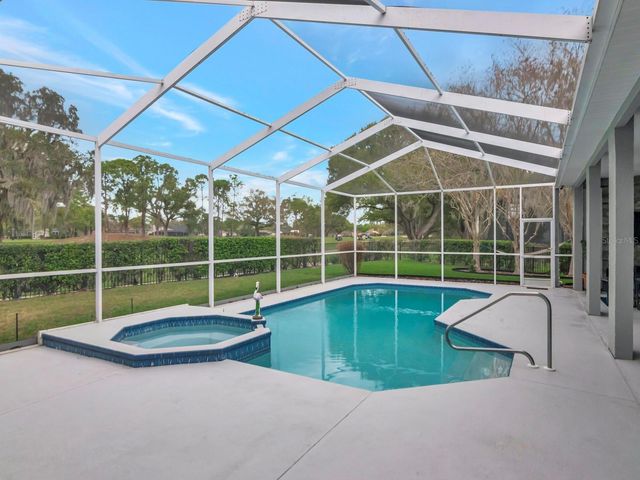 5201 SILVERADO WAY, Valrico, FL 33596