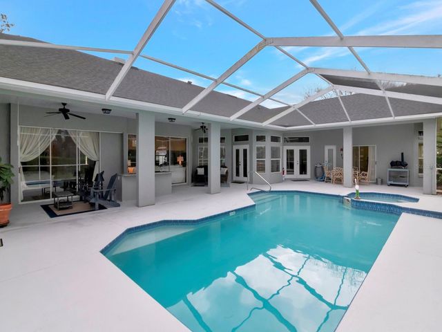 5201 SILVERADO WAY, Valrico, FL 33596