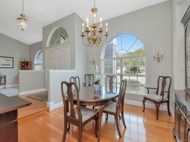 5201 SILVERADO WAY, Valrico, FL 33596