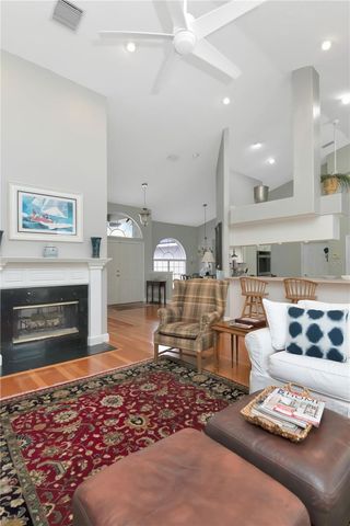 5201 SILVERADO WAY, Valrico, FL 33596