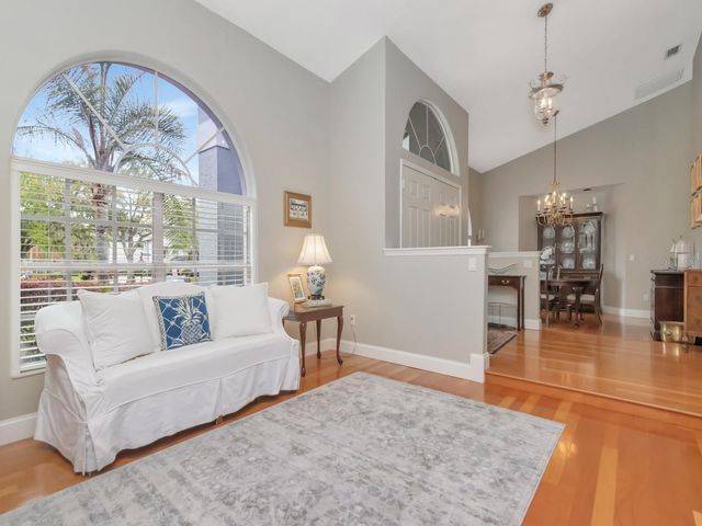 5201 SILVERADO WAY, Valrico, FL 33596