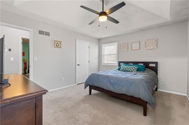 1324 SW 22nd Street, Blue Springs, MO 64015