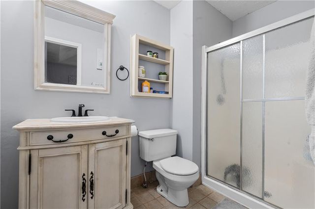 1324 SW 22nd Street, Blue Springs, MO 64015