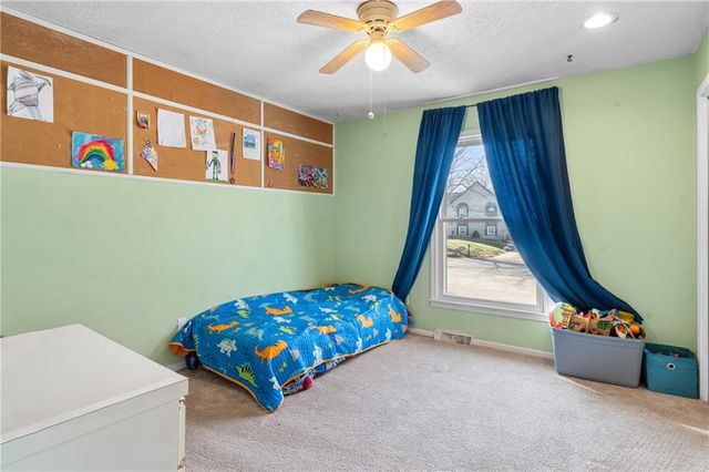 1324 SW 22nd Street, Blue Springs, MO 64015