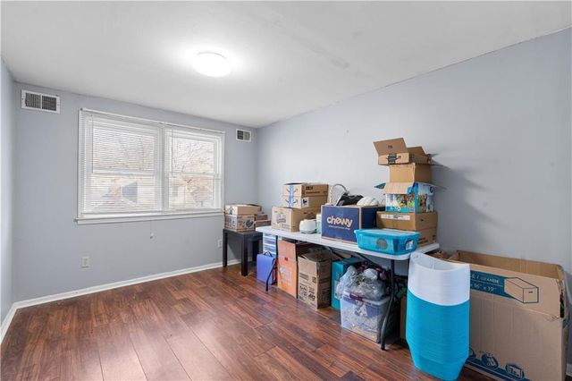 1324 SW 22nd Street, Blue Springs, MO 64015