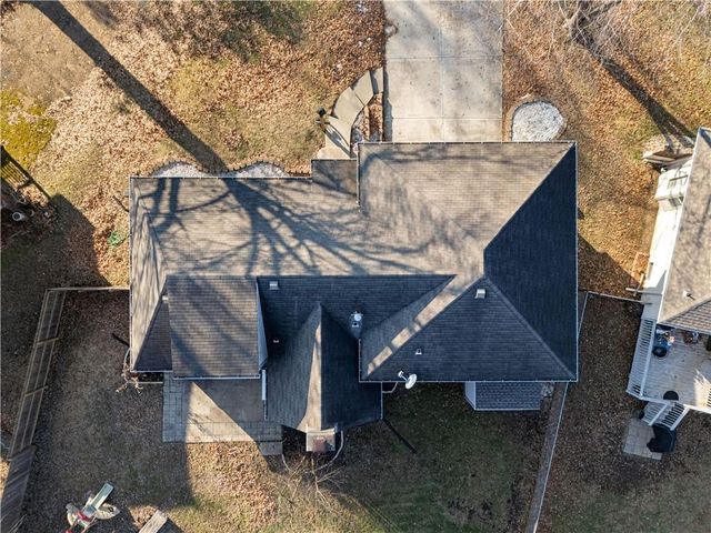 1324 SW 22nd Street, Blue Springs, MO 64015