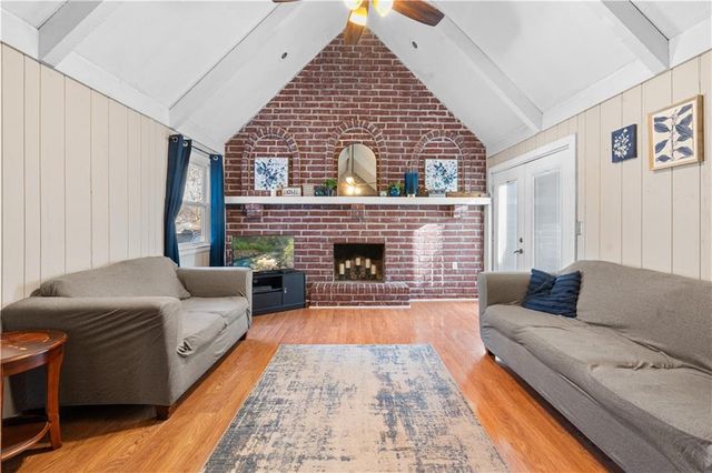 1324 SW 22nd Street, Blue Springs, MO 64015