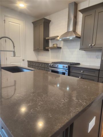 405 Larks, Cranberry Twp, PA 16066