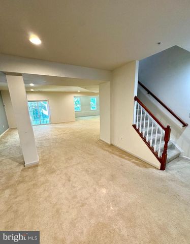 8806 NANCY LN, Fort Washington, MD 20744