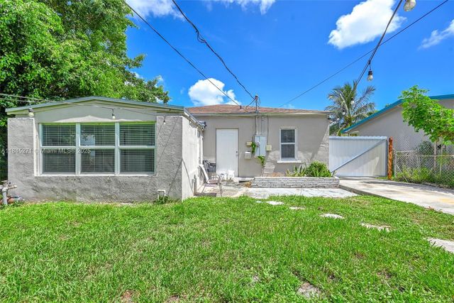 2318 Washington St, Hollywood, FL 33020