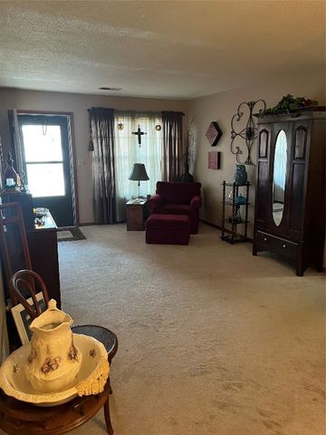 5 Ridgecrest Drive, Chickasha, OK 73018