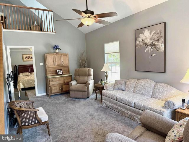 65 FREEDOM LN, Bensalem, PA 19020