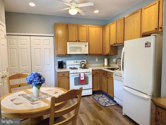 65 FREEDOM LN, Bensalem, PA 19020