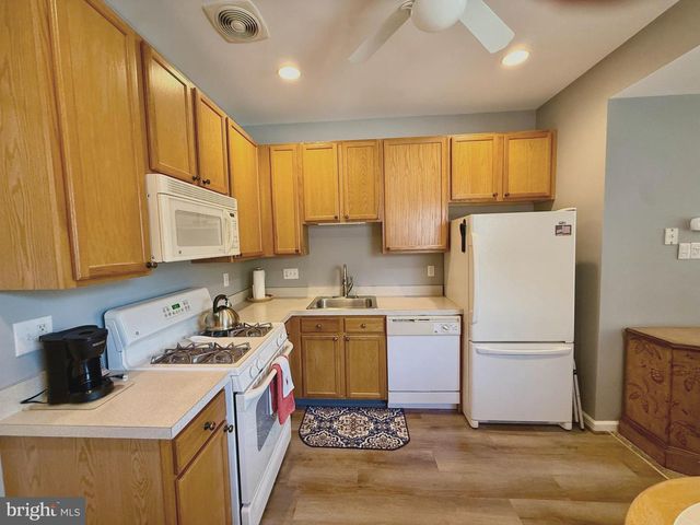 65 FREEDOM LN, Bensalem, PA 19020