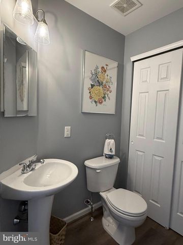 65 FREEDOM LN, Bensalem, PA 19020