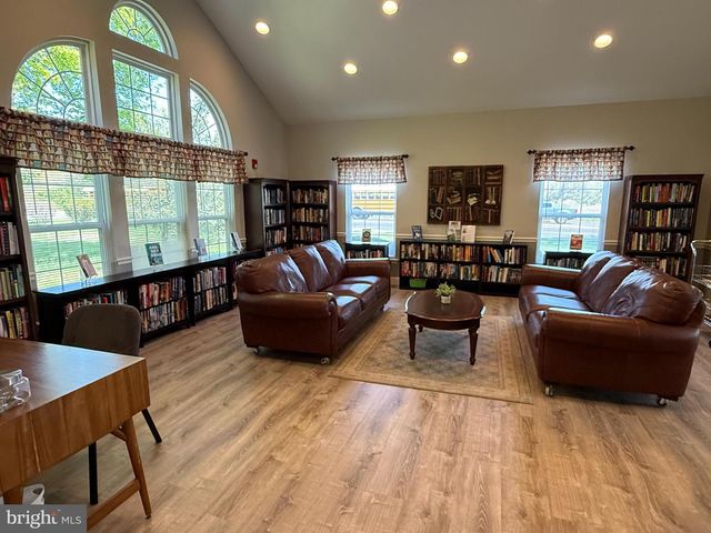 65 FREEDOM LN, Bensalem, PA 19020