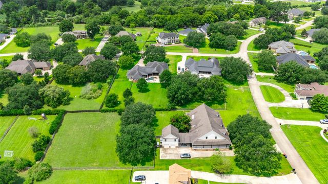 3811 Westerdale Drive, Fulshear, TX 77441