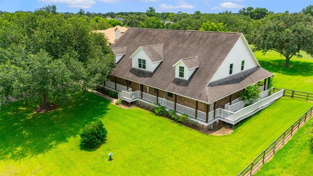 3811 Westerdale Drive, Fulshear, TX 77441