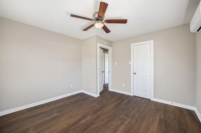 517 Center Street, Richmond, TX 77469
