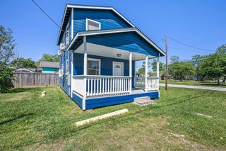 517 Center Street, Richmond, TX 77469
