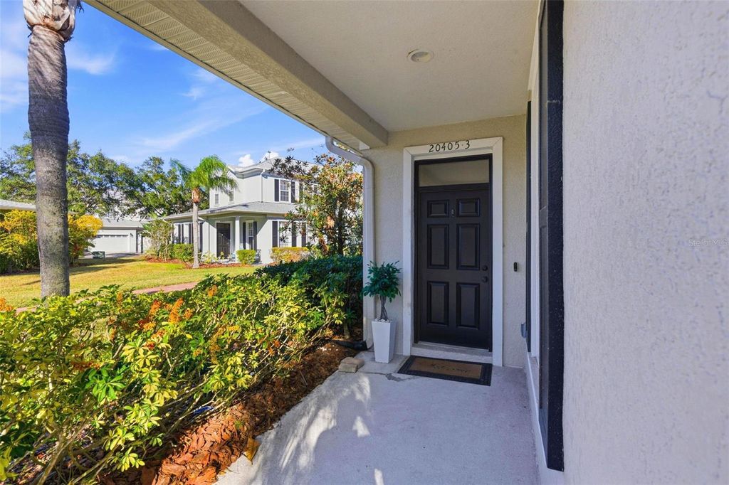 Image 2 of property listing at 20405 CLUB VISTA LANE 3, Tampa, FL 33647