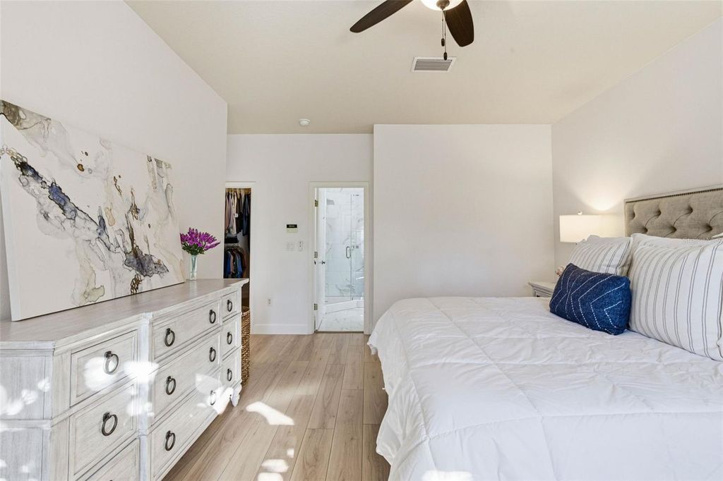 Image 14 of property listing at 20405 CLUB VISTA LANE 3, Tampa, FL 33647