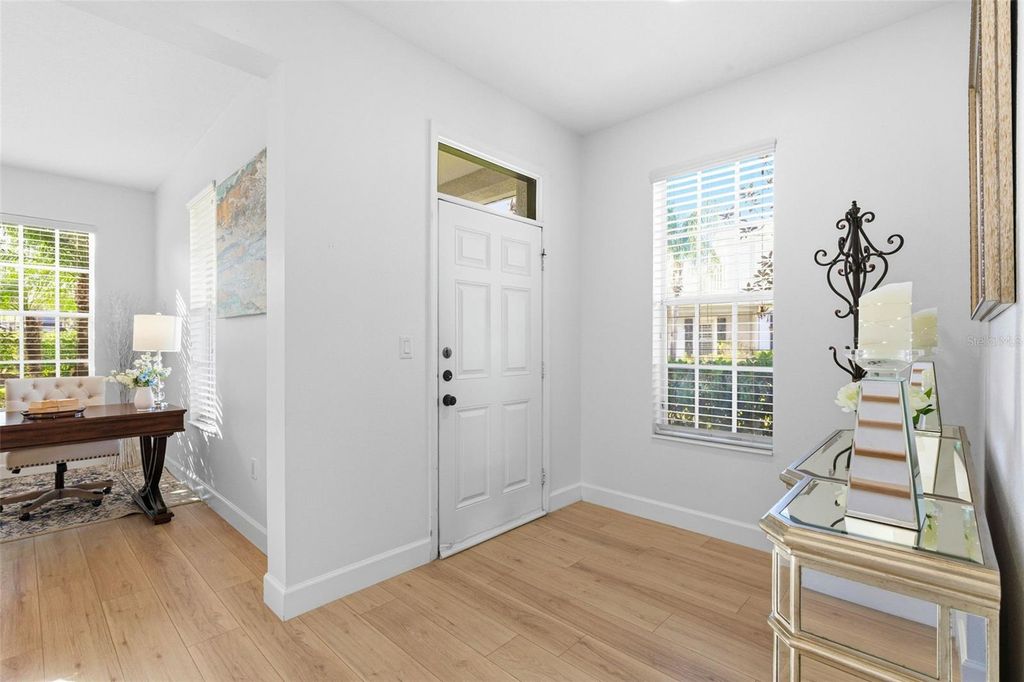 Image 3 of property listing at 20405 CLUB VISTA LANE 3, Tampa, FL 33647