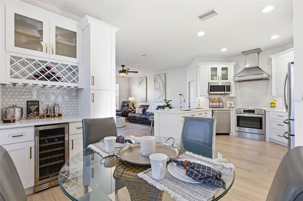 Image 23 of property listing at 20405 CLUB VISTA LANE 3, Tampa, FL 33647