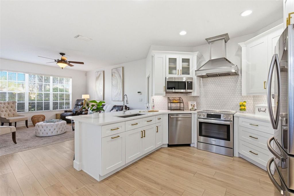 Image 28 of property listing at 20405 CLUB VISTA LANE 3, Tampa, FL 33647