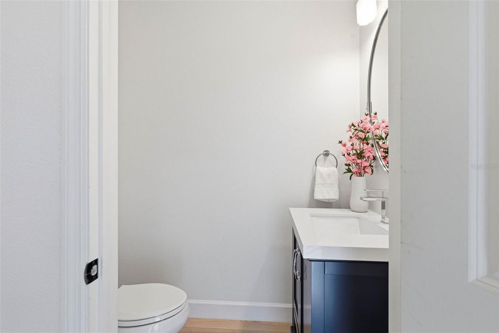 Image 9 of property listing at 20405 CLUB VISTA LANE 3, Tampa, FL 33647