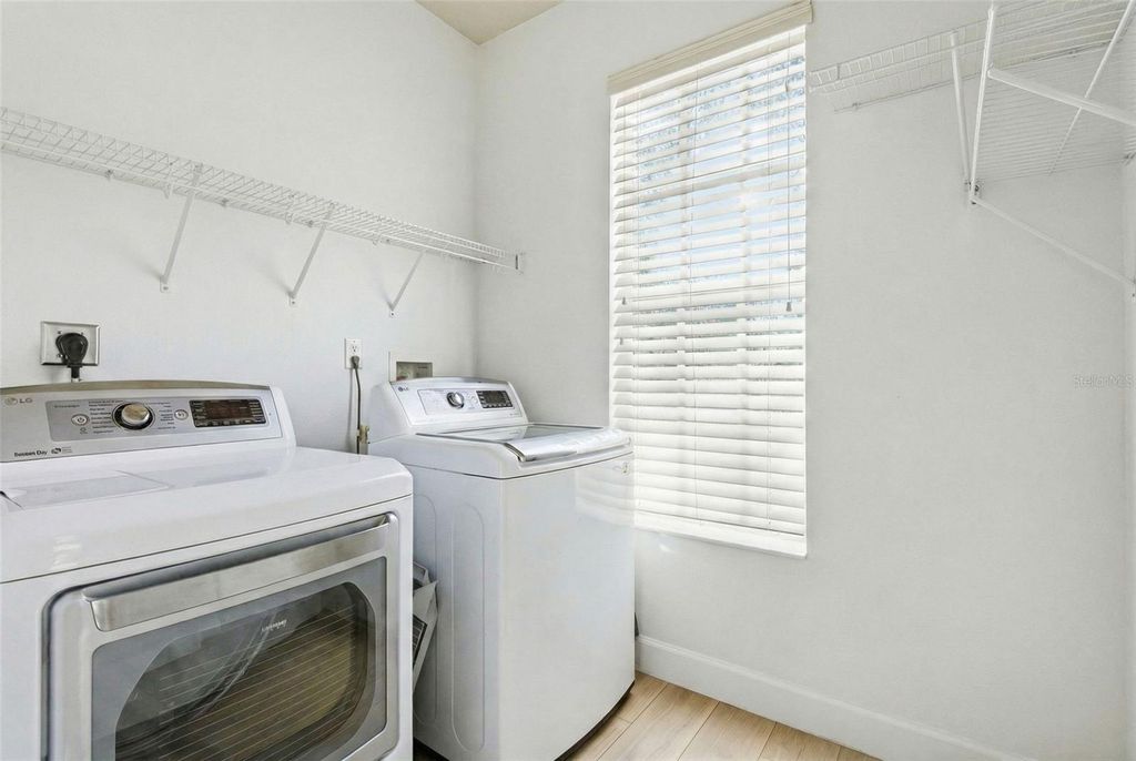 Image 10 of property listing at 20405 CLUB VISTA LANE 3, Tampa, FL 33647