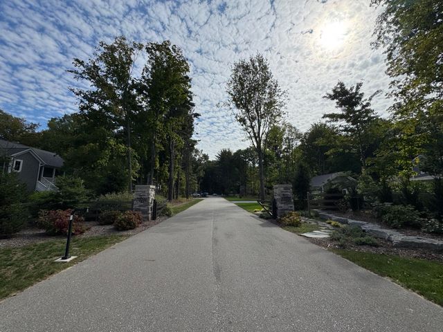 14606 Crest View Court, South Haven, MI 49090