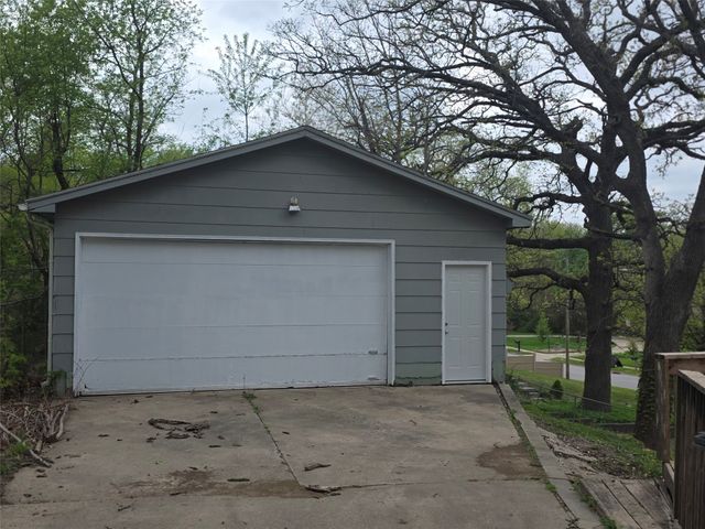 3200 SE 4th Court, Des Moines, IA 50315