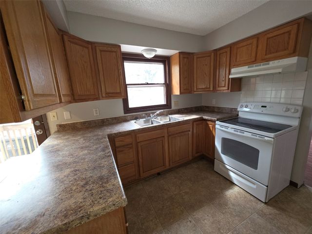 3200 SE 4th Court, Des Moines, IA 50315