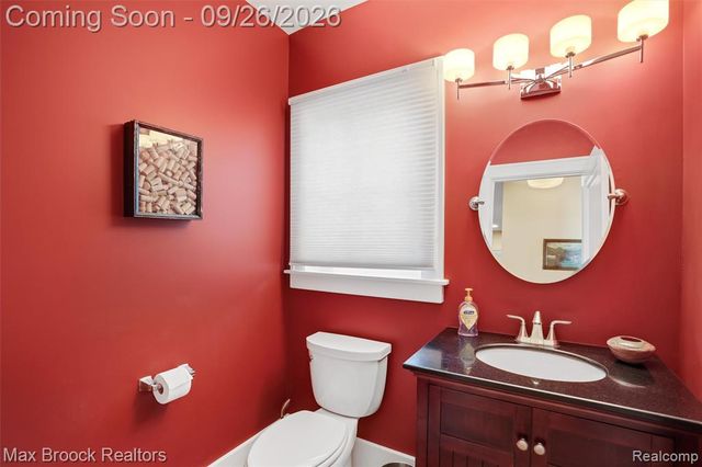 46 Oakdale Boulevard, Pleasant Ridge, MI 48069
