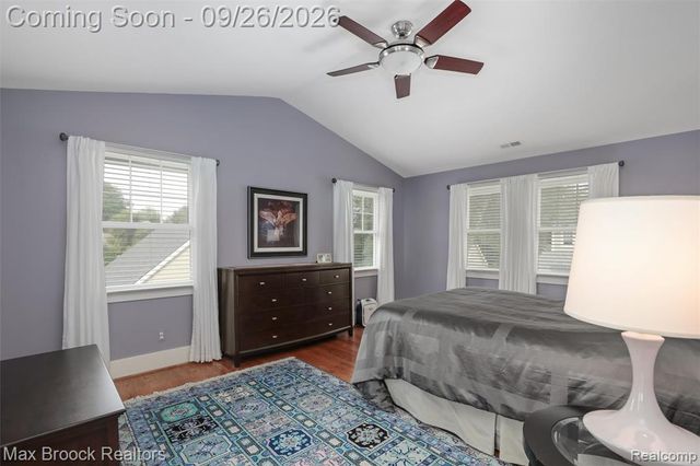 46 Oakdale Boulevard, Pleasant Ridge, MI 48069