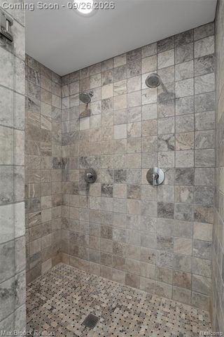 46 Oakdale Boulevard, Pleasant Ridge, MI 48069