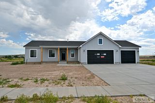 5048 Big River Rd, Iona, ID 83427