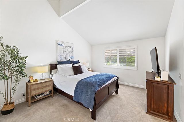 24392 Acaso 8, Laguna Hills, CA 92656