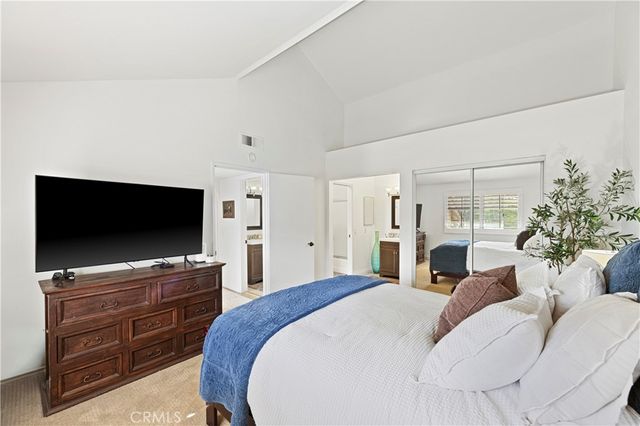 24392 Acaso 8, Laguna Hills, CA 92656