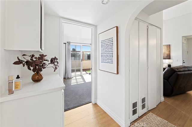 24392 Acaso 8, Laguna Hills, CA 92656