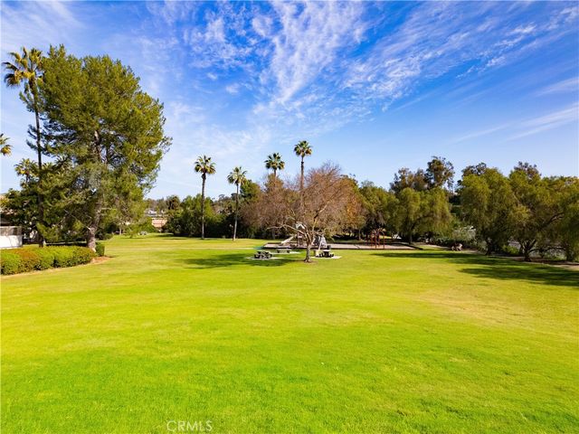 24392 Acaso 8, Laguna Hills, CA 92656