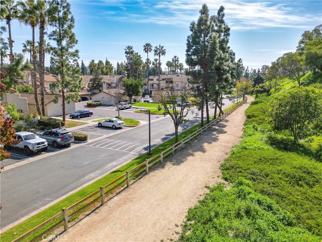 24392 Acaso 8, Laguna Hills, CA 92656
