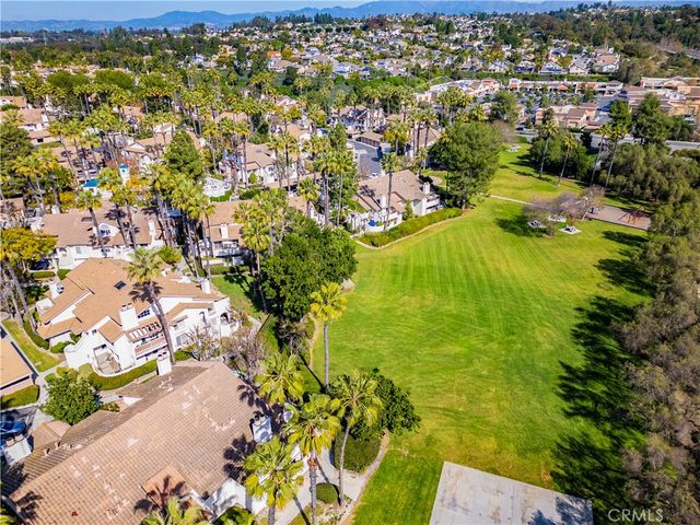 24392 Acaso 8, Laguna Hills, CA 92656