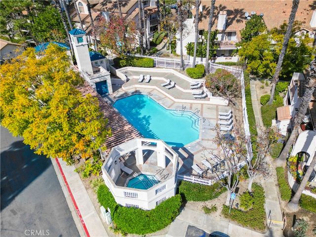 24392 Acaso 8, Laguna Hills, CA 92656