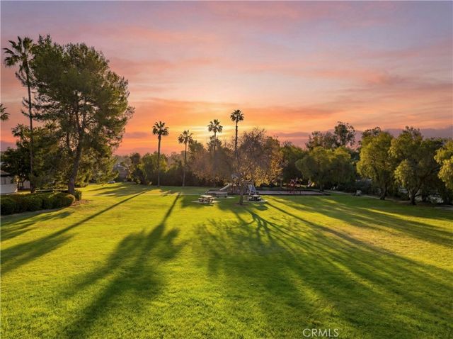 24392 Acaso 8, Laguna Hills, CA 92656