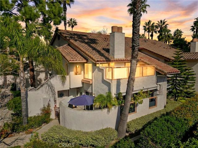 24392 Acaso 8, Laguna Hills, CA 92656